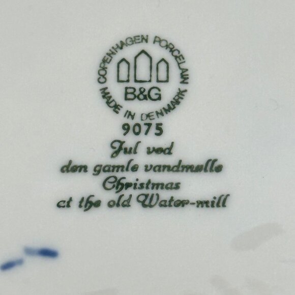 1975 Bing & Grøndahl Christmas Plate "Christmas at the Old Water Mill" 9075 - Picture 4 of 4